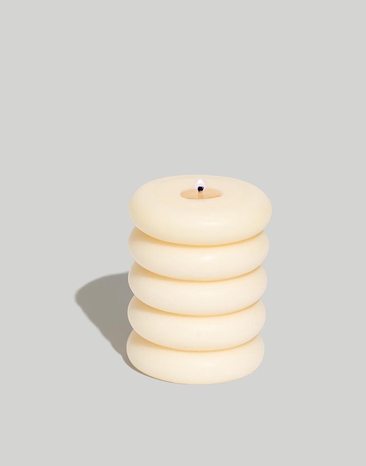 Geometric cylinder candle