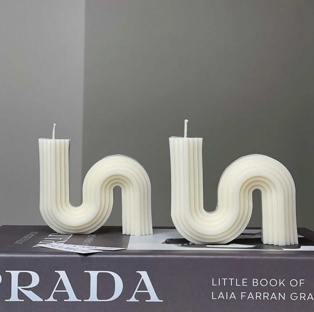 Wavy candle