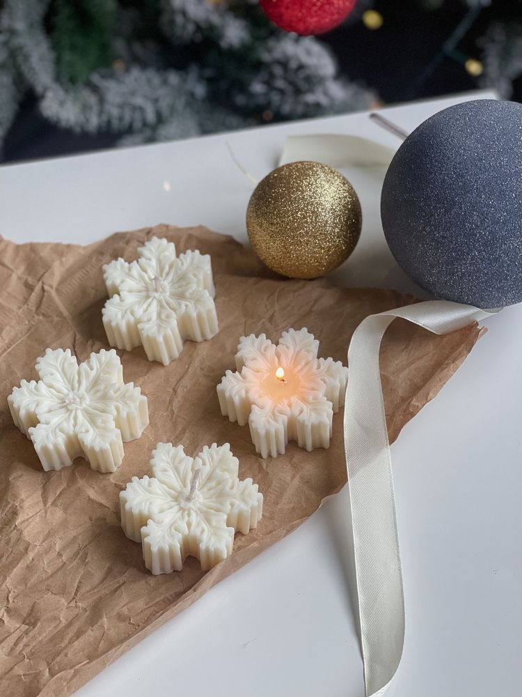 Snowflakes candle 