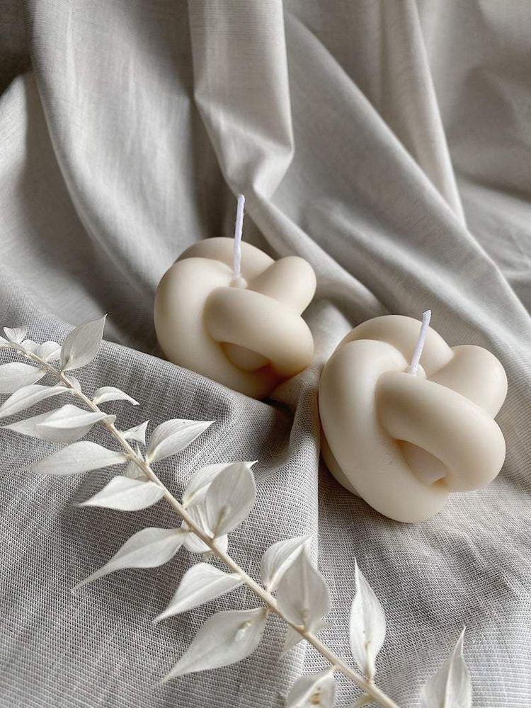 Small knots candle