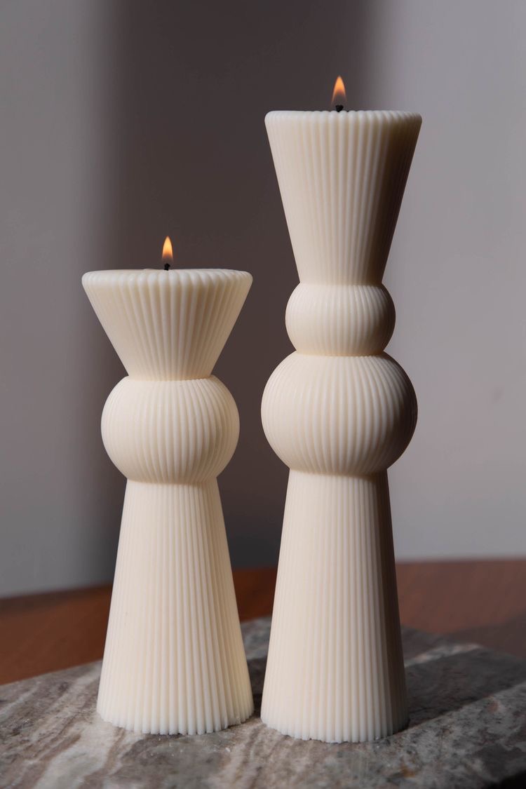 QUEEN PILLAR CANDLES