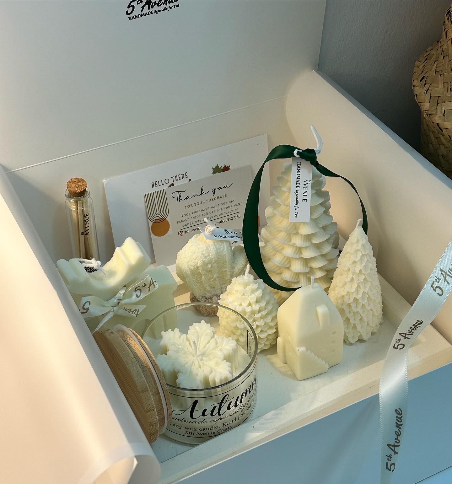 WINTER CABIN LARGE GIFT BOX