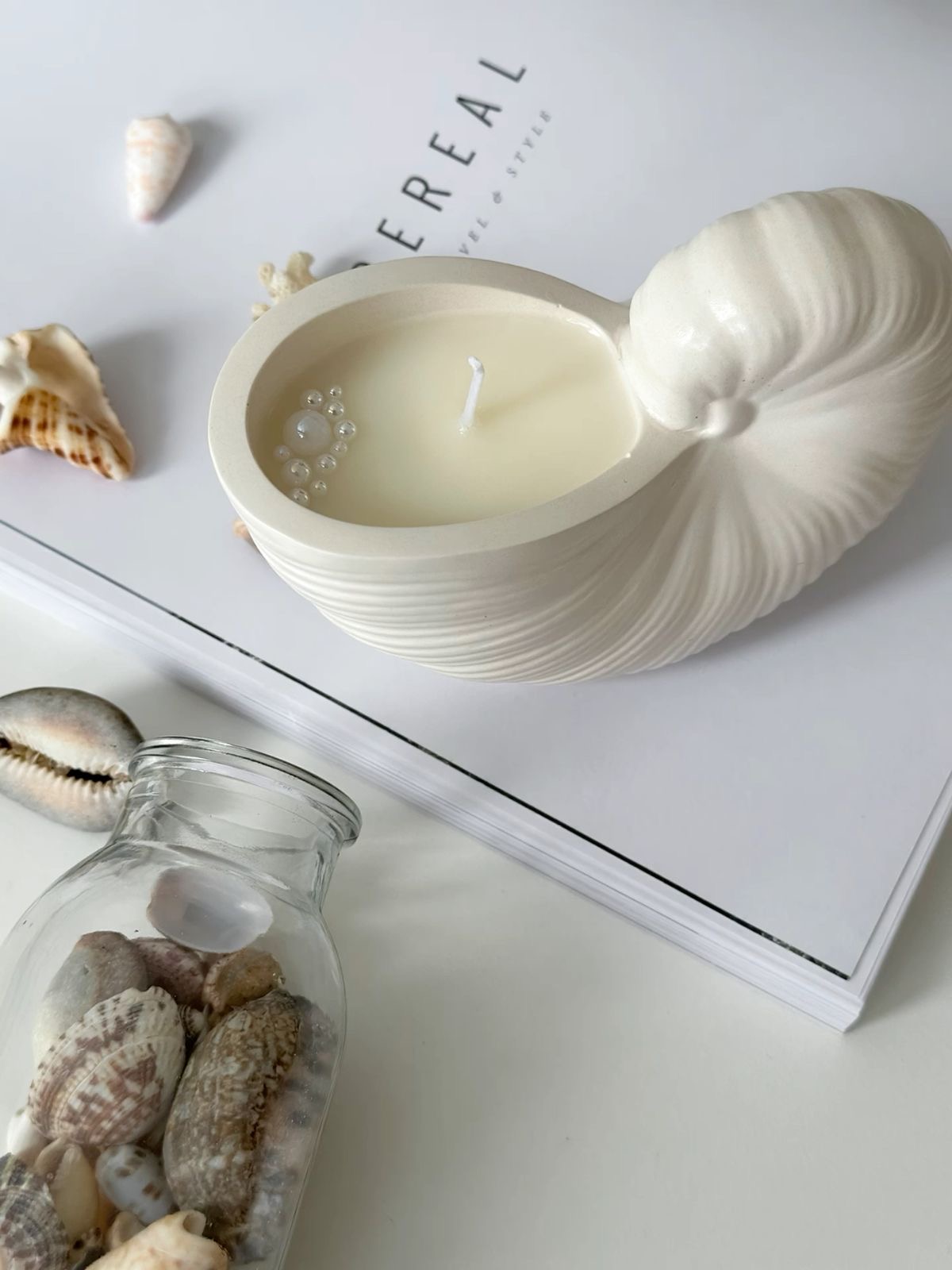 Moonshell candle