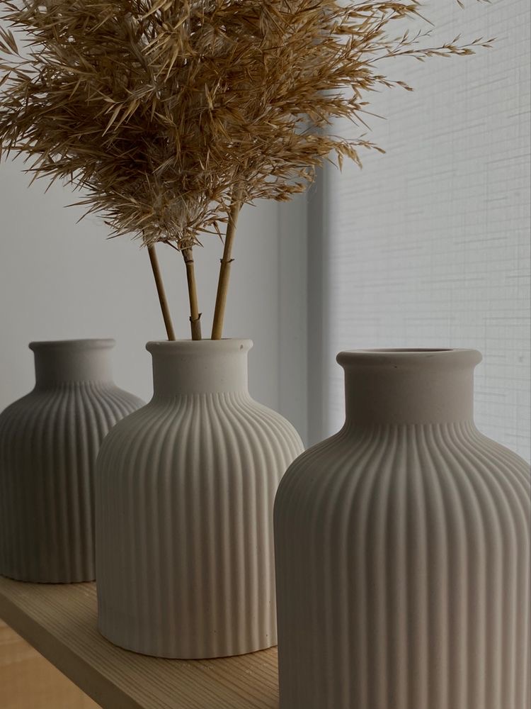 ARTISAN VASE