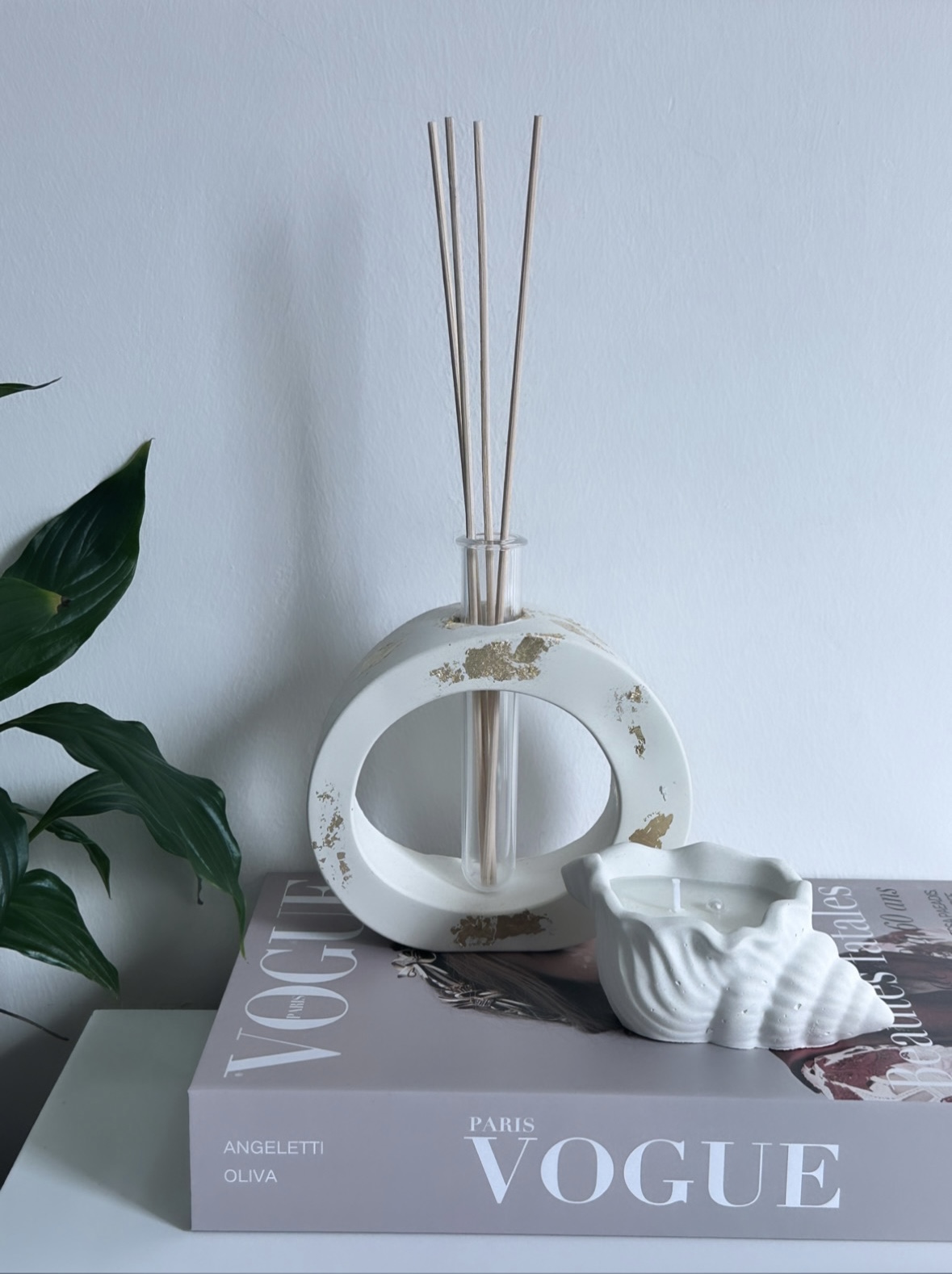 Medium round concrete diffuser 