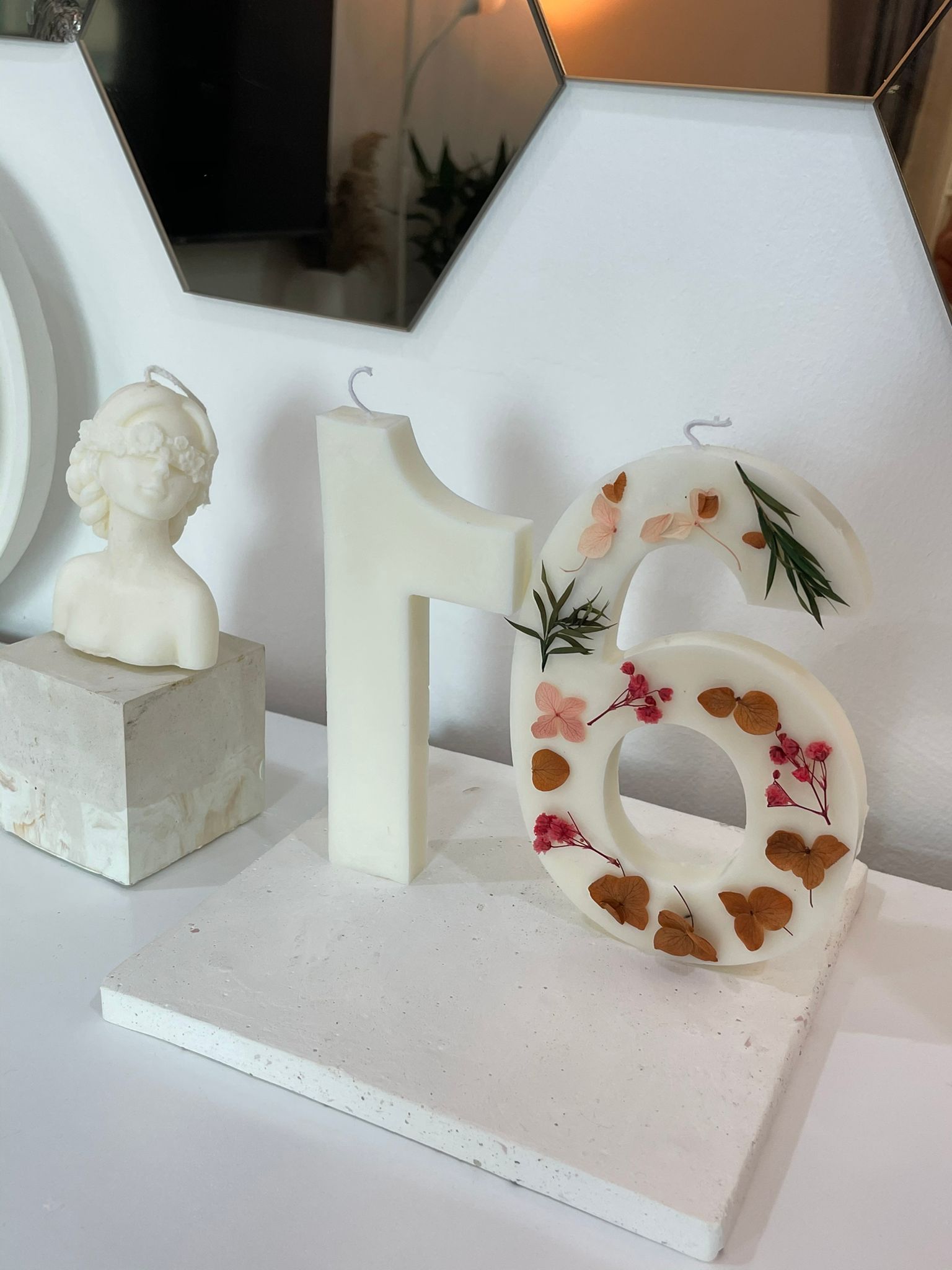 NUMBERS CANDLE