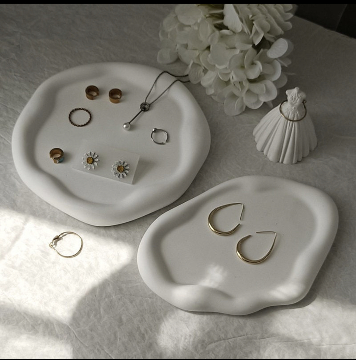 Irregular stone round tray